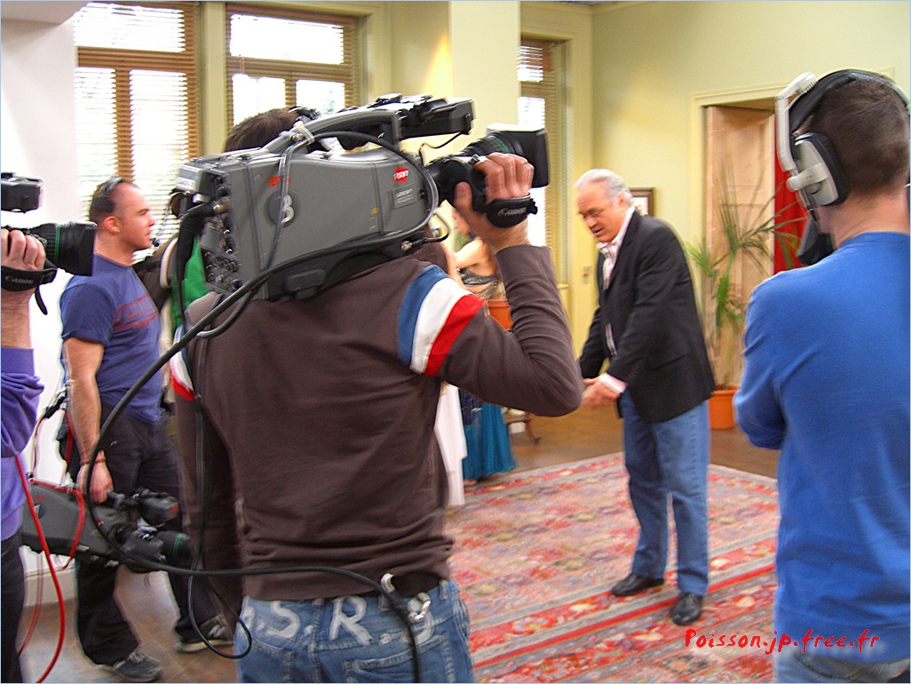 On TV 090